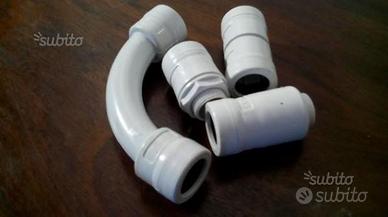 Accessori, raccordi, curve per tubo rigido grigio