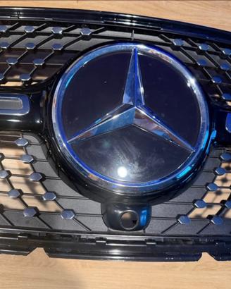 Mascherina frontale Mercedes GLB con logo NUOVA