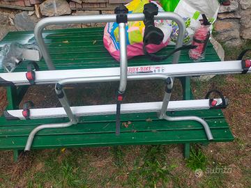 porta bici e ruota di scorta per camper