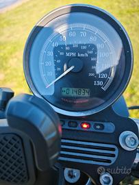 HARLEY DAVIDSON 883R