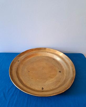 Piatto in ottone