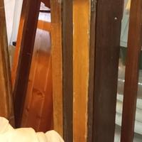 Tavolo in legno con due panche