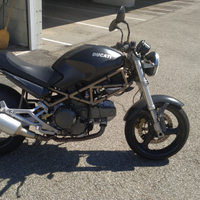 Ducati Monster 600 dark