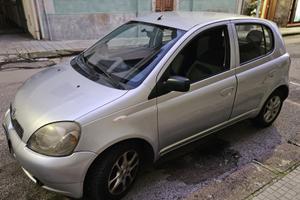 Toyota Yaris modello Luna