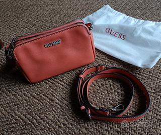 Borsa Guess a tracolla 