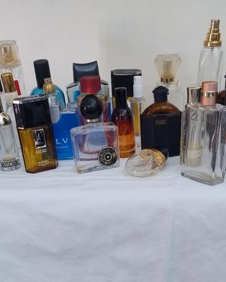 N. 27 bottiglie di profumo vuote