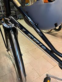 Bici da passeggio pari sl nuovo