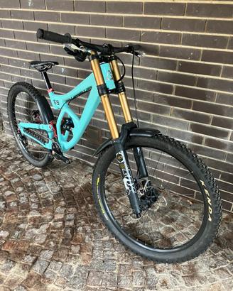 Bici DH taglia piccola. MDE 69 tutta Fox Kashima