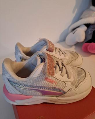 Scarpe da ginnastica con strappo bambina