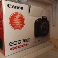 Canon EOS 700 D