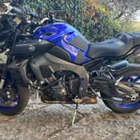 Serratura casco alluminio antiruggine Yamaha MT10