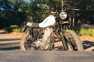 Deus Yamaha SR 400