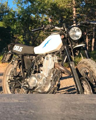 Deus Yamaha SR 400