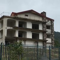 Villetta bifamiliare con giardino antisismica