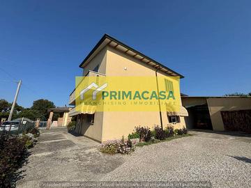 Villa di 239 m² con più di 5 locali e box auto dop