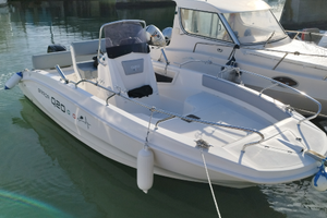 Barca modello barqua q20