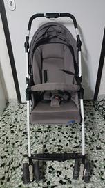 passeggino leggero e compatto 
