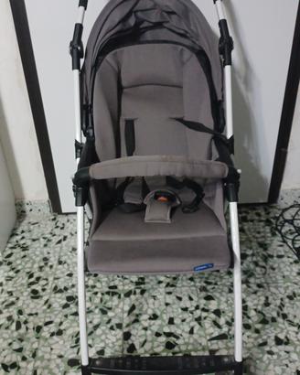 passeggino leggero e compatto 