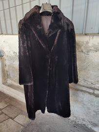Pelliccia di castoro marrone scuro 