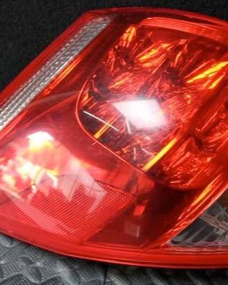 2 x fari faro posteriori rav 4 stop rav4