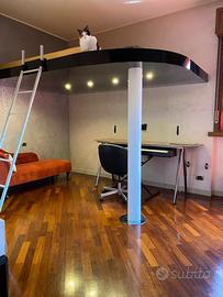 Soppalco per 2 letti in legno ed illuminazione RGB