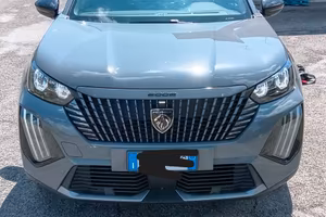 Peugeot 2008 serie 2024 benzina 5 porte