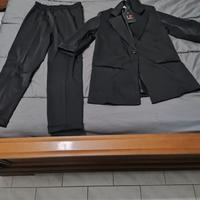 Completo giacca e pantalone