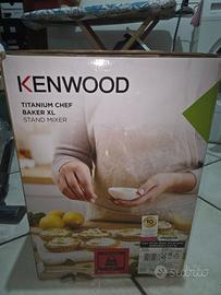 PLANETARIA KENWOOD TITANIUM CON BILANCIA INTEGRATA