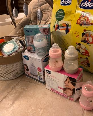Lotto completo accessori neonato Chicco + giochi