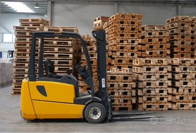 MAGAZZINIERE MULETTISTA, AUTISTA PATENTE C +cqc