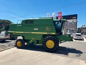 MIETITREBBIA USATA JOHN DEERE MODELLO WERKE 2256