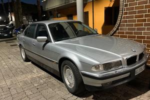 Bmw serie 7 728i 1996 automat.