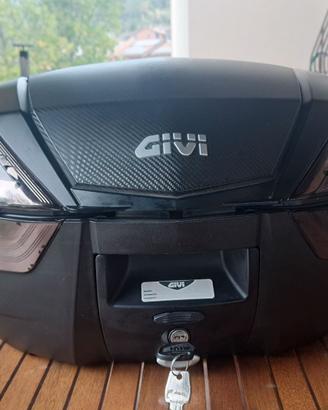 Bauletto Givi V47 con schienale
