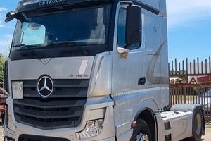 Mercedes actros 1845
