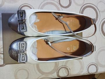 ballerina con laccetto.