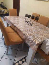 tavolo allungabile e sedie 