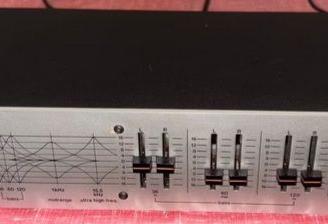 AUDIOCONTROL D 520 EQUALIZZATORE HI-FI