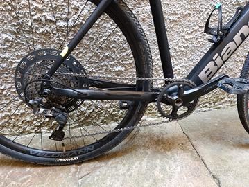 Bicicletta Gravel elettrica Bianchi Impulso