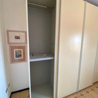 Armadio con tre ante scorrevoli