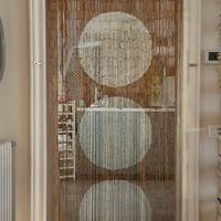 Tenda bamboo con disegno geometrico