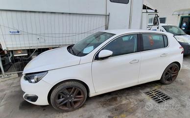 PEUGEOT 308 ANNO 2015 - RICAMBI
