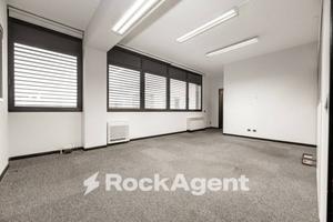 UFFICIO IN ZONA INDUSTRIALE