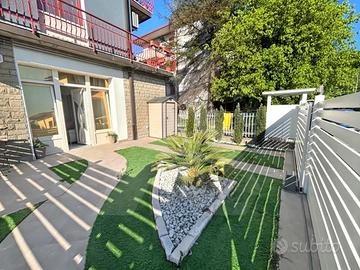 BILOCALE CON GIARDINO PRIVATO E INGRESSO INDIPENDE