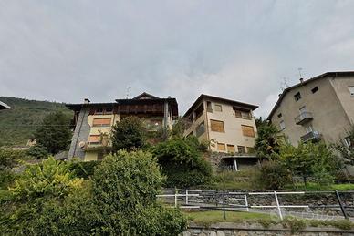 INTERO STABILE CIELO-TERRA di 700 MQ