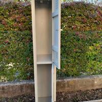 armadietto in metallo