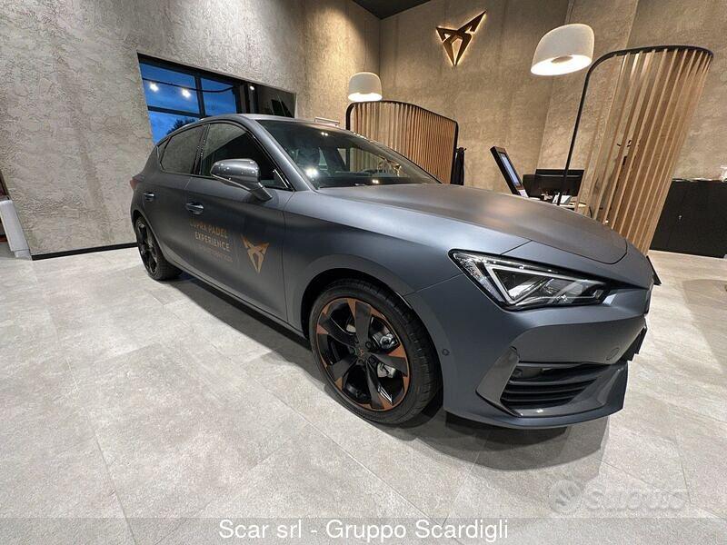 Auto KM0 Livorno Cupra Leon Ibrida 1.5 Hybrid 150 CV DSG Tua con Cupra way  a 289,96 € al mese - Scar - Gruppo Scardigli