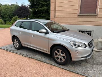 Volvo xc60 D4 2.4 AWD 4x4 MOMENTUM