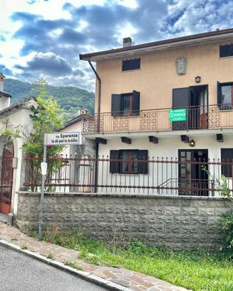 CASA DI TESTA CON CORTE ESCLUSIVA FR. OSEACCO
