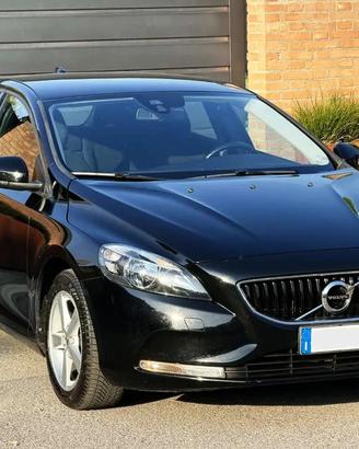 VOLVO V40 D2 Kinetic