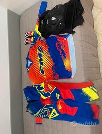 Tuta motocross con pettorina
